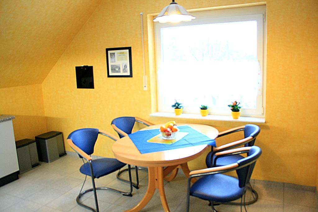 Ferienwohnung Anna Wermelskirchen Zimmer foto